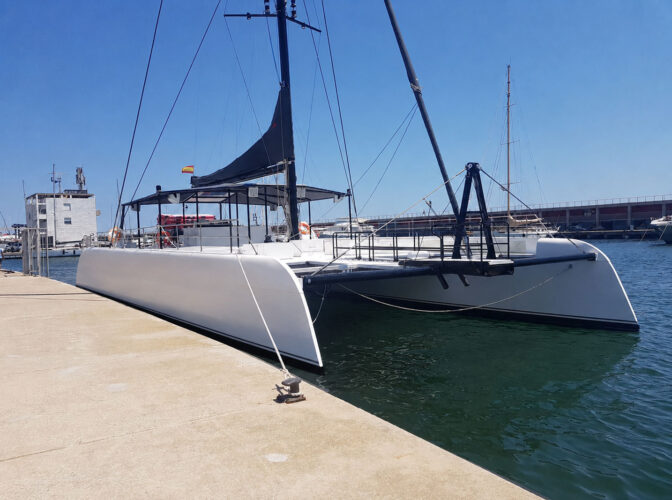 Catamaran CAT 115 Barcelona 6