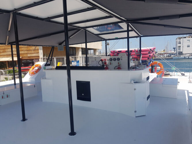 Catamaran CAT 115 Barcelona 7