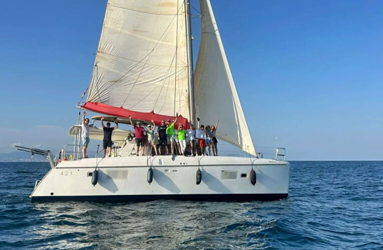 Catamaran Lagoon 421 Barcelona 1
