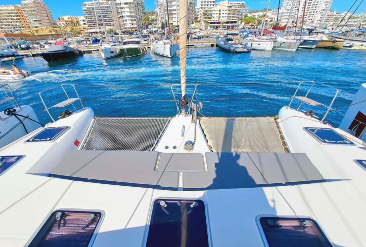 Catamaran Lagoon 421 Barcelona 11