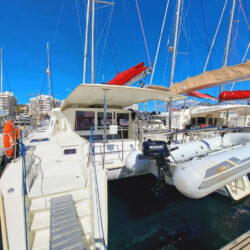 Catamaran Lagoon 421 Barcelona 14