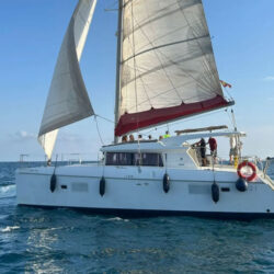 Catamaran Lagoon 421 Barcelona 3