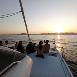Catamaran Lagoon 421 Barcelona 4