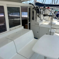 Catamaran Lagoon 421 Barcelona 5