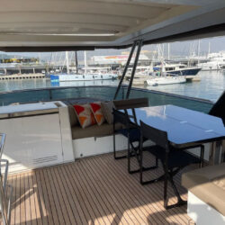 Catamaran Lagoon 630 Barcelona 15