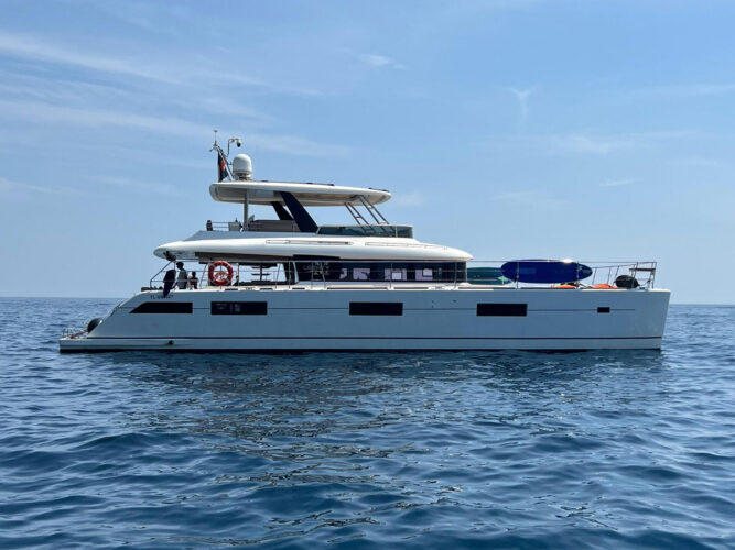 Catamaran Lagoon 630 Barcelona 5