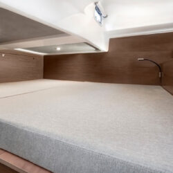 Yacht Beneteau Gran Turismo 32 Barcelona 14