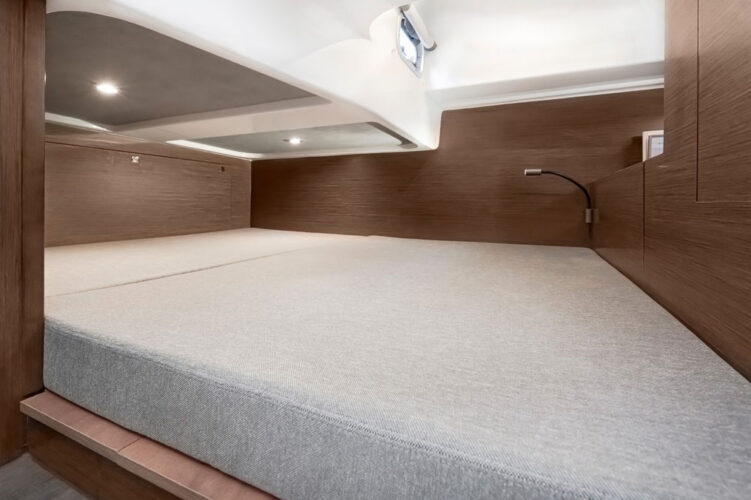 Yacht Beneteau Gran Turismo 32 Barcelona 14