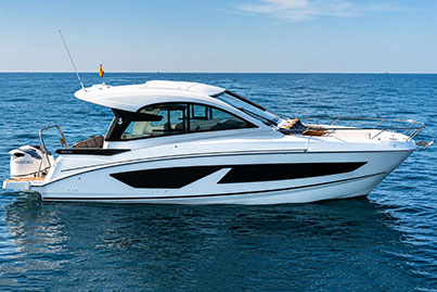 rent yacht Beneteau Gran Turismo 32 Barcelona