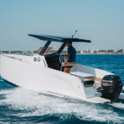 Motorboat Cattleya X6 Barcelona 2