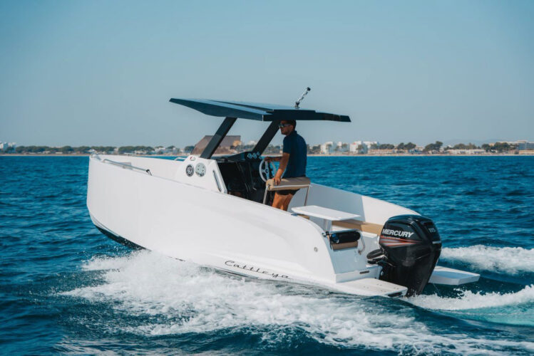 Motorboat Cattleya X6 Barcelona 2
