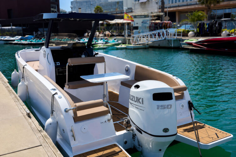 Motorboat Cattleya X6 Barcelona 3