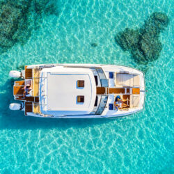 Motorboat Aquila 36 Barcelona 16