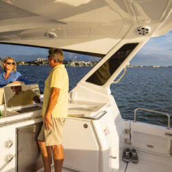 Motorboat Aquila 36 Barcelona 7