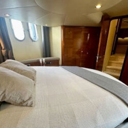 Yacht Azimut 55 Roses 15