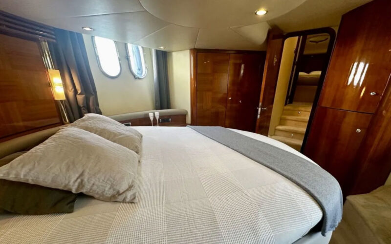 Yacht Azimut 55 Roses 15