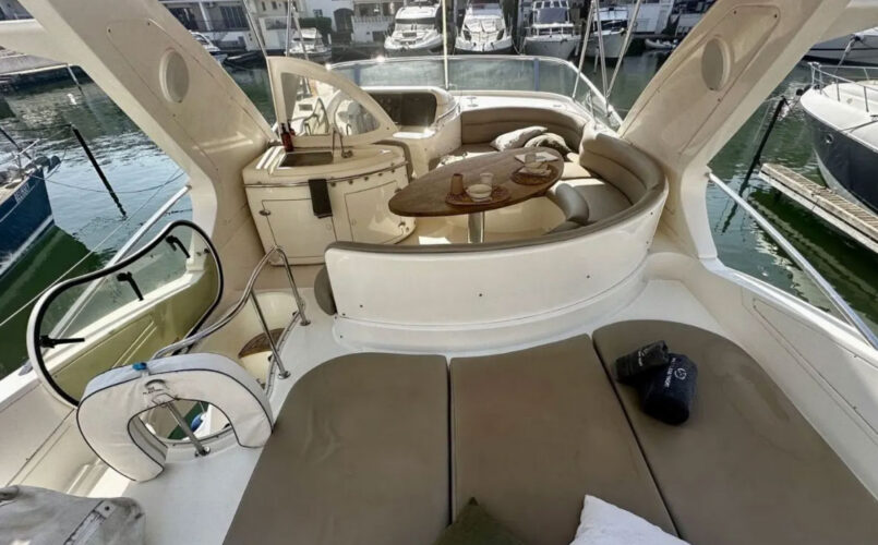 Yacht Azimut 55 Roses 19