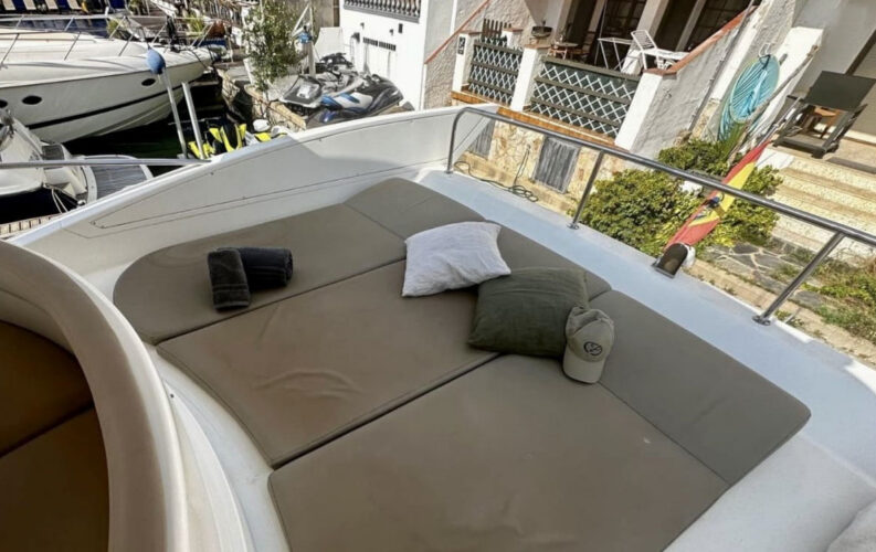 Yacht Azimut 55 Roses 6
