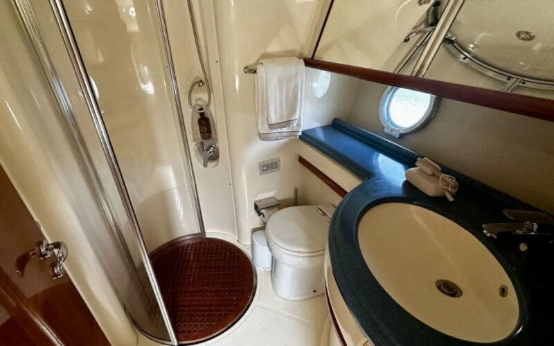 Yacht Azimut 55 Roses 7