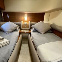 Yacht Azimut 55 Roses 9